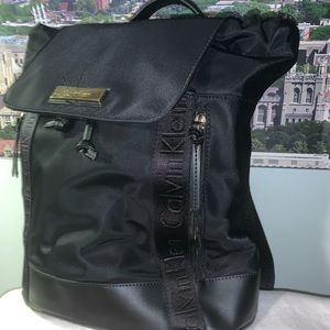 CALVIN KLEIN Bucket Bag